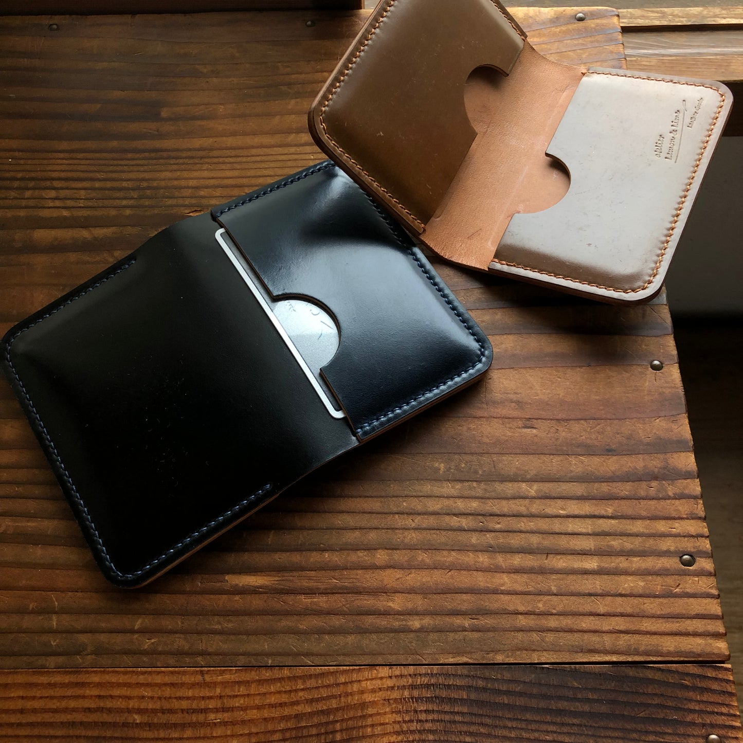Shell Wallet / r12.5 / Bifold (3-pocket)【Horween】シェルコードバンのカードホルダー / r12.5 / Bifold (3-pocket)